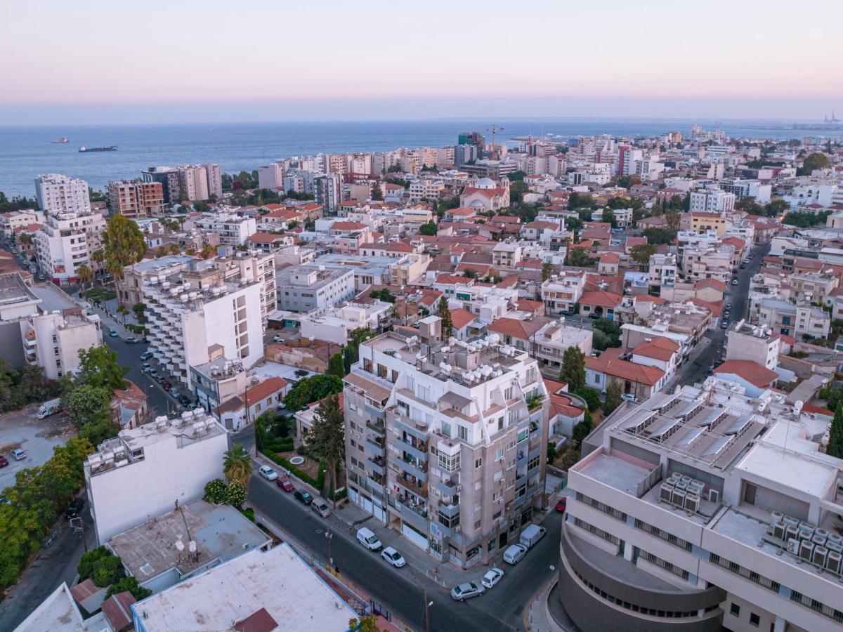 Sanders Coral Court Penthouse - Cute 3-Bedroom Apartment With Balcony Limassol Exterior photo
